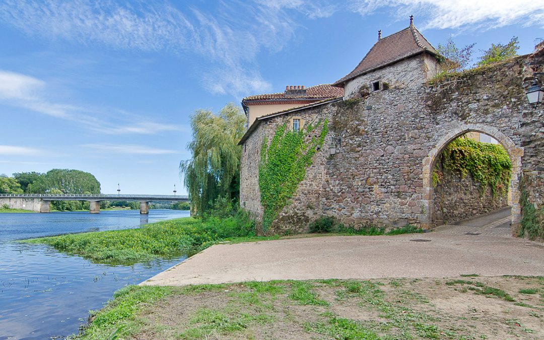 Availles-Limouzine: Riverside Calm on the Edge of the Charente