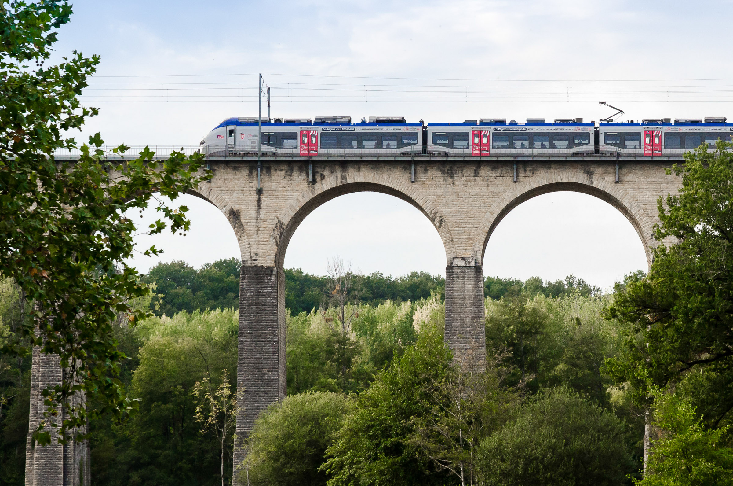 lusignan-train-bridge France by train